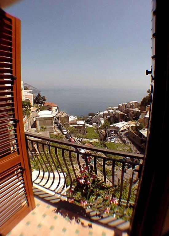 Ludovica Tipo C Apartment Positano Ruang foto
